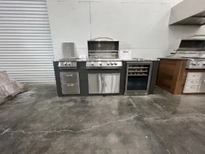 Carpetland-USA-Granite-and-Flooring-showroom